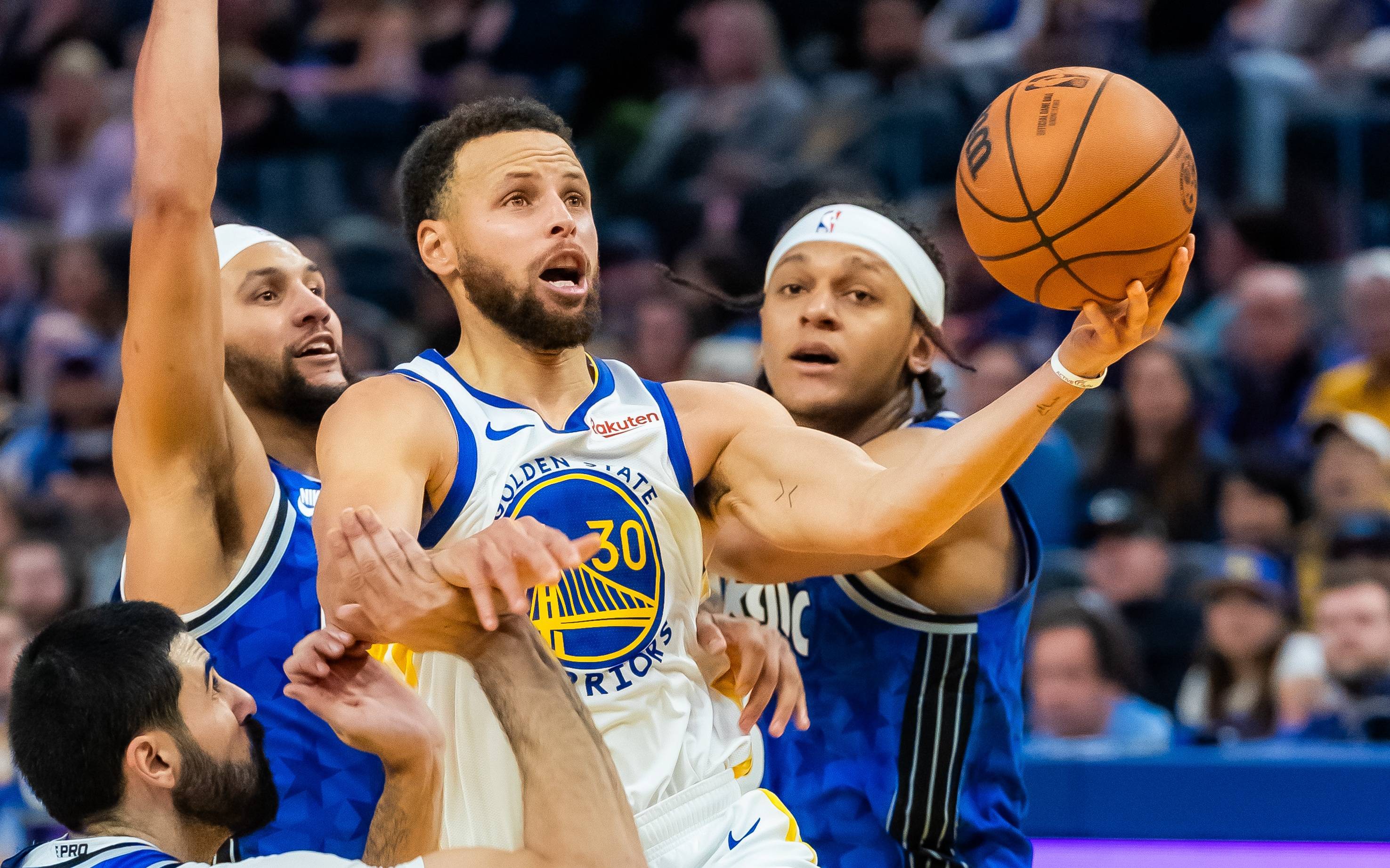 动在全球范 动在全球范