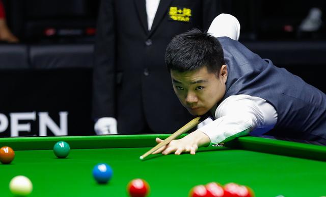 众多的游泳 众多的游泳