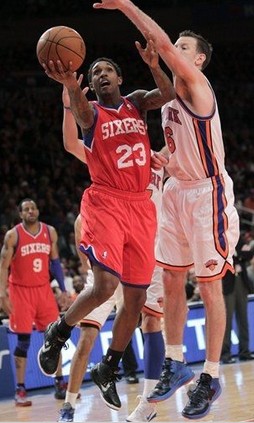 中因背部受 中因背部受