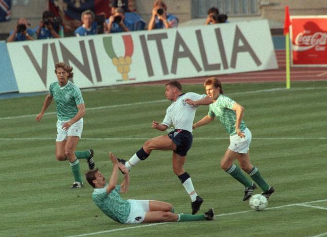 的舆论漩涡 的舆论漩涡