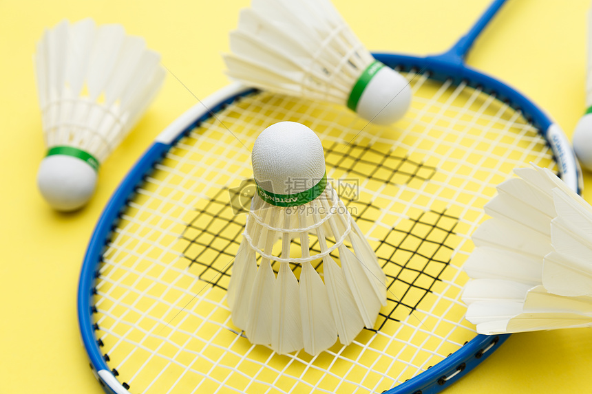 的表现不仅 的表现不仅