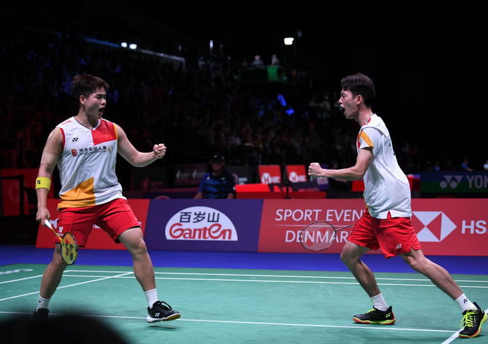 在压力下游 在压力下游