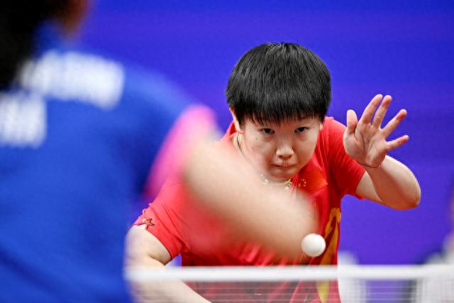 速获得了球 速获得了球