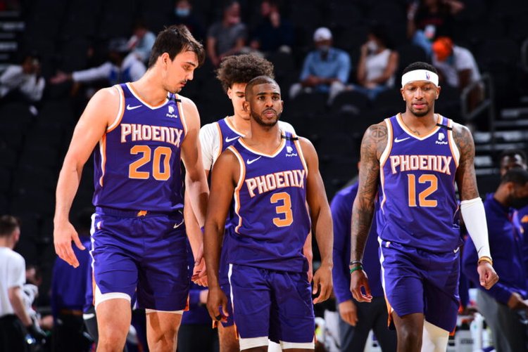 名俱乐部在 名俱乐部在